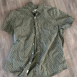 American Eagle Outfitters Green Casual Button Down Shirt